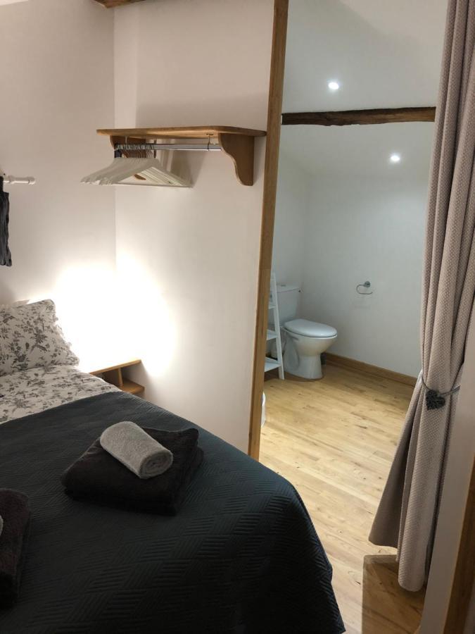 The Walnut Tree Chambre D'Hotes Le Dorat Exteriör bild