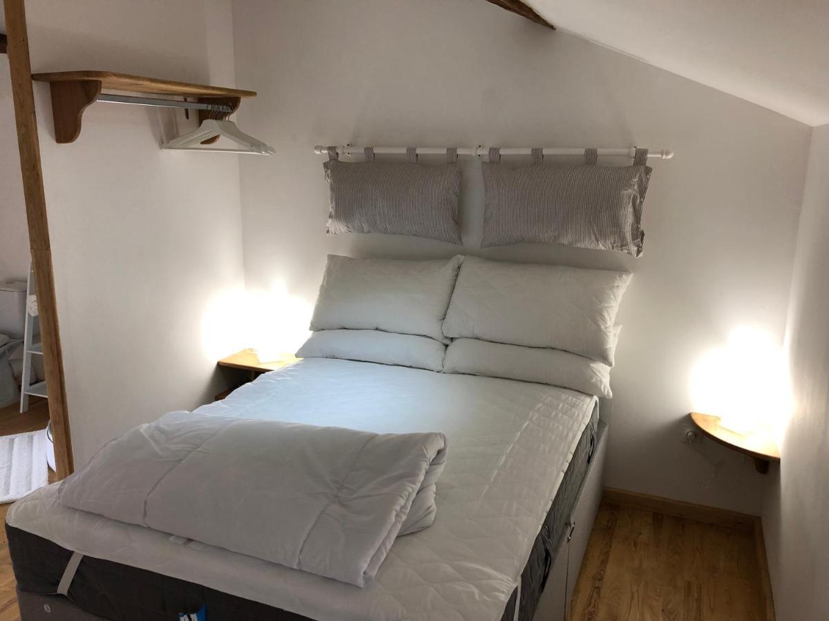 The Walnut Tree Chambre D'Hotes Le Dorat Exteriör bild